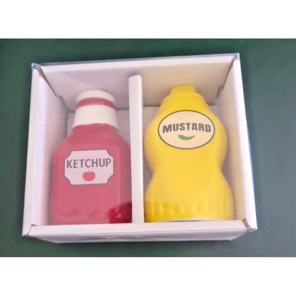 Ketchup & Mustard Shaped Salt & Pepper Shakers NEW in box